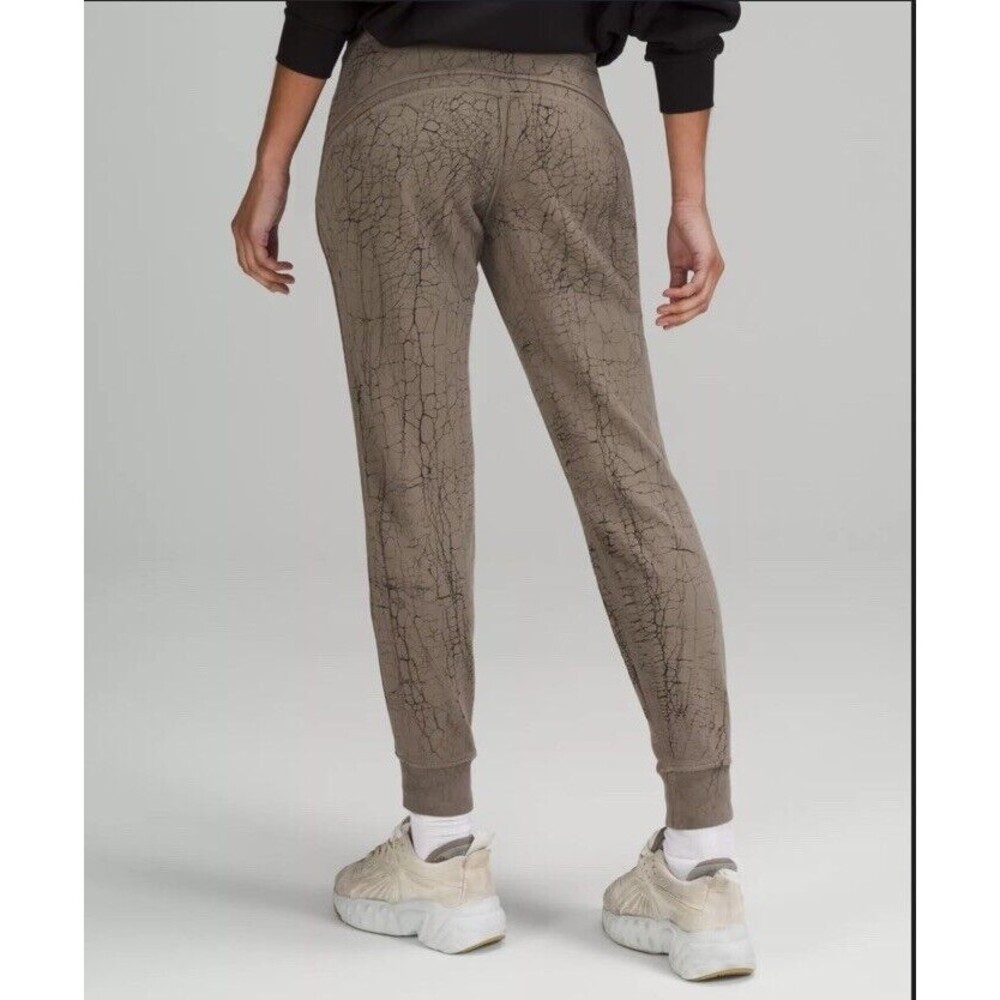 LULULEMON Warm Down Jogger 7/8 Length size 4 Thread Dye Rover Black Womens - Picture 3 of 10